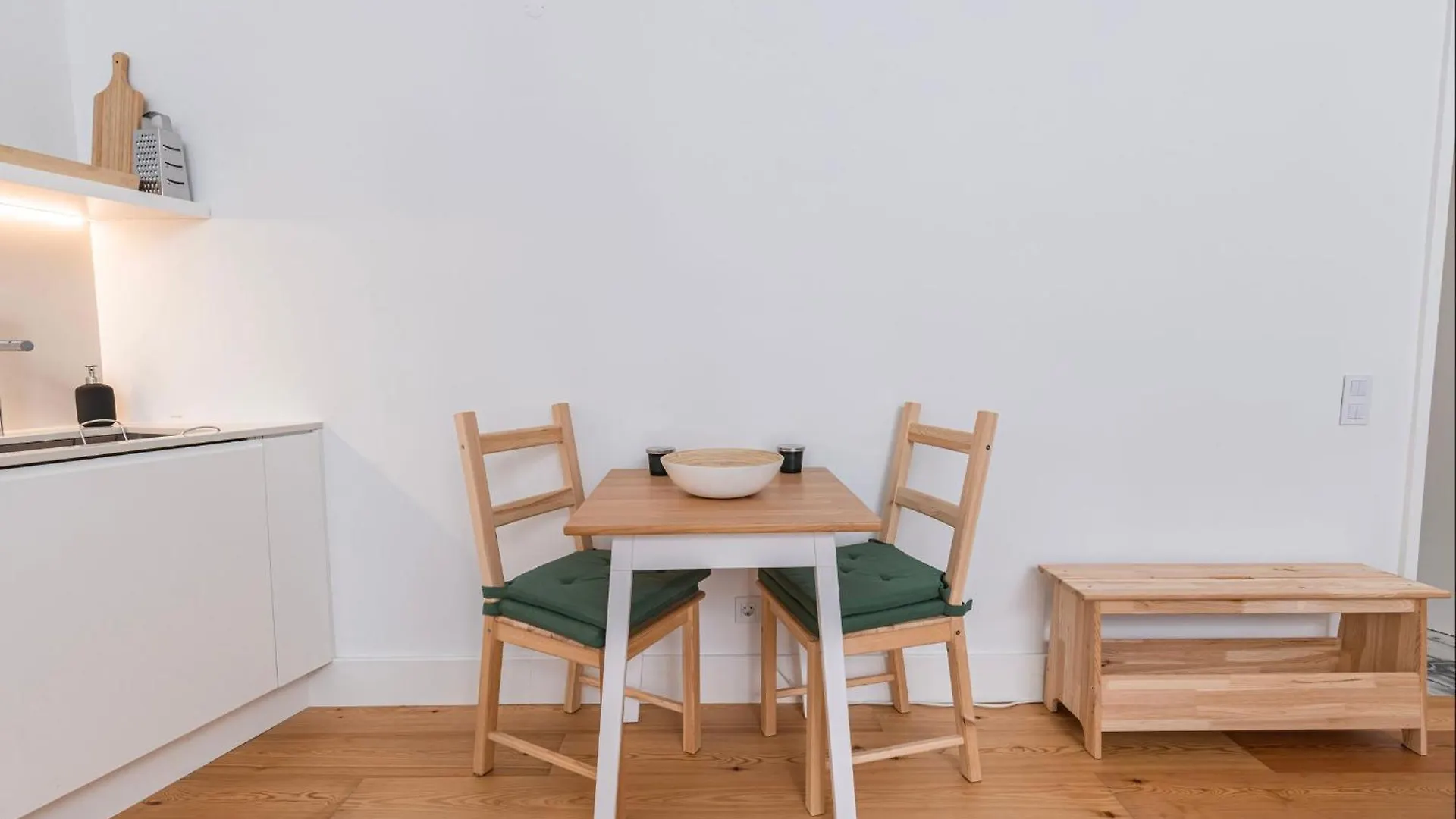 Apartment Whome Lisbon'S Elite A Stylish & Modern Studio W Patio