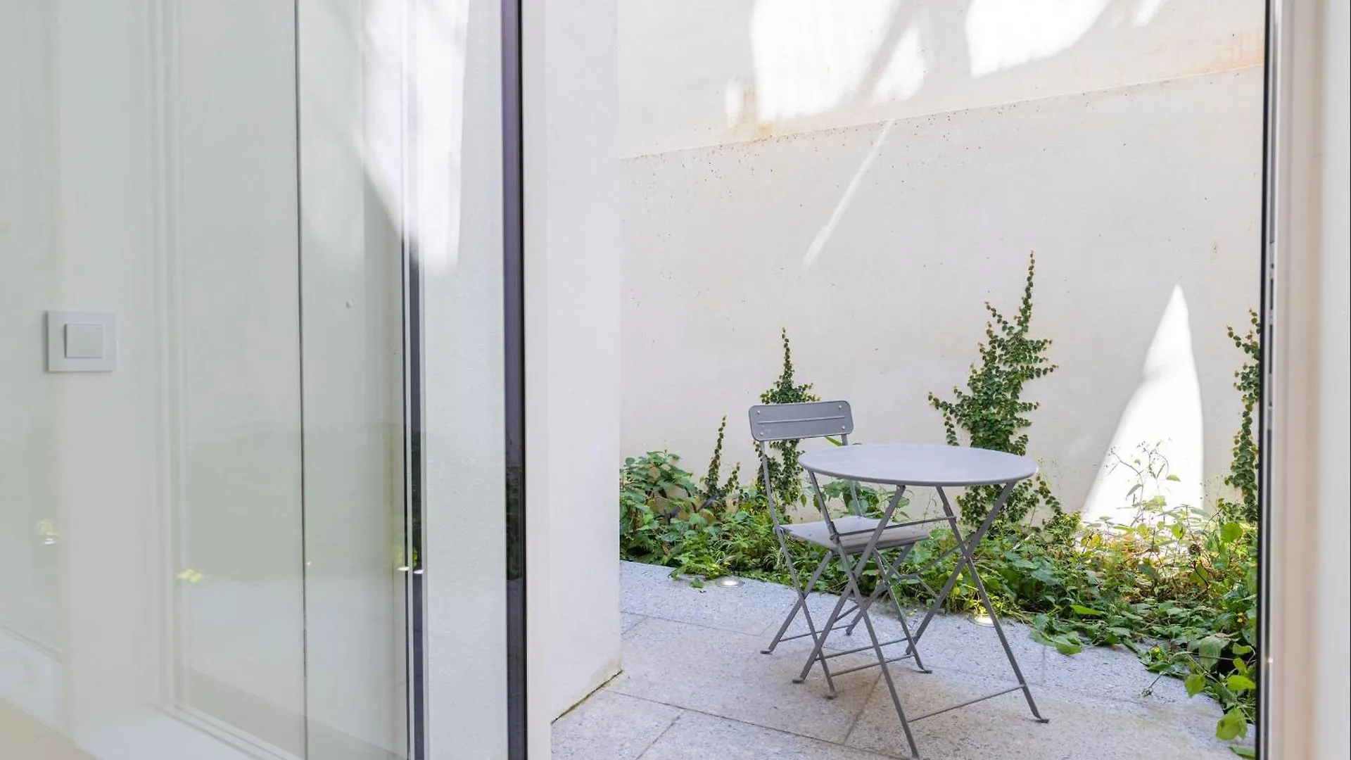 Whome Lisbon'S Elite A Stylish & Modern Studio W Patio Lisbon
